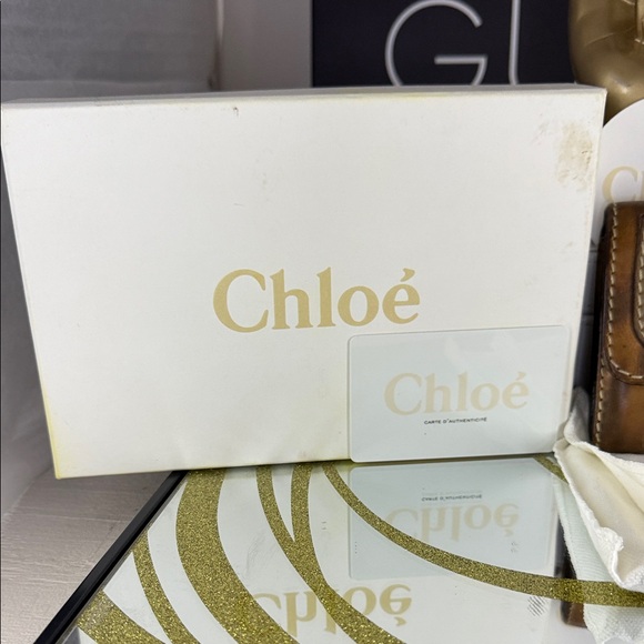 Chloe Brown Leather Wallet with Gold Details - Picture 4 of 10